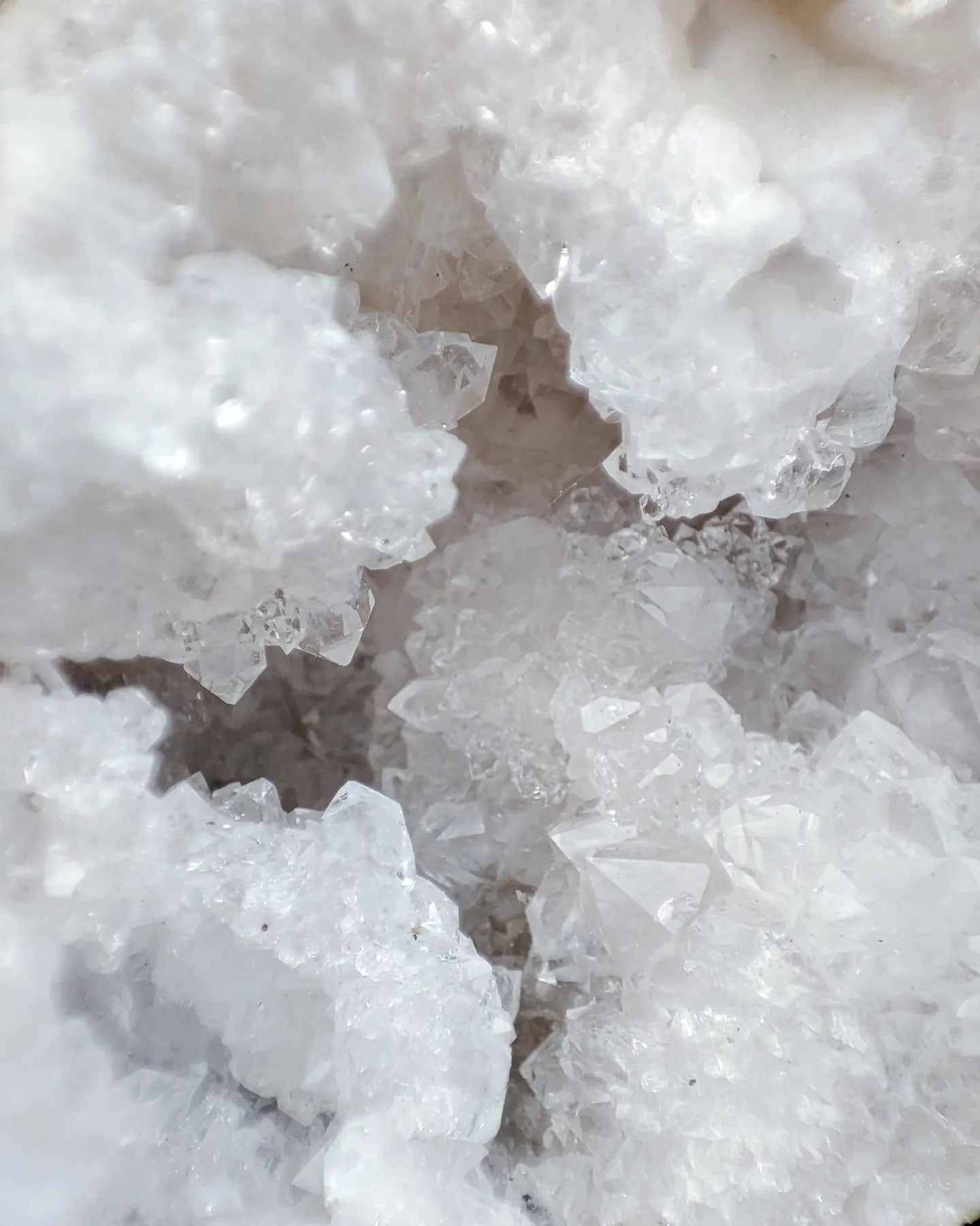 Mini géode en Quartz Blanc AAA